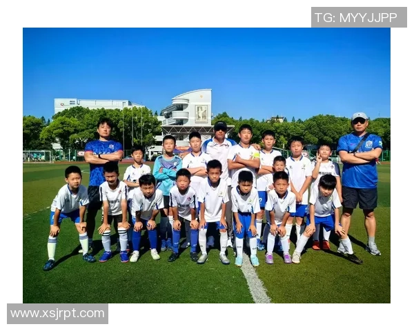 葫芦娃足球明星齐聚一堂展现青春活力与团队精神的精彩赛事