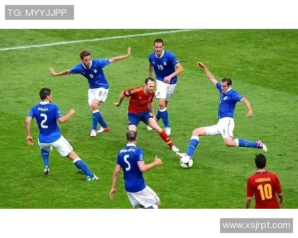 足球明星嗑瓜子趣味视频揭秘他们的休闲时刻与场外生活趣事